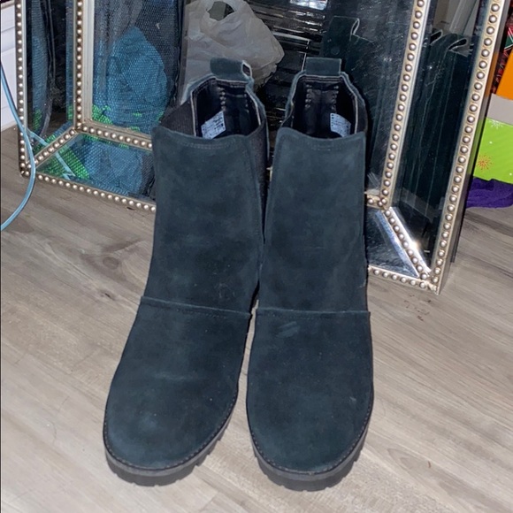 Suede UGG boots - Picture 2 of 10